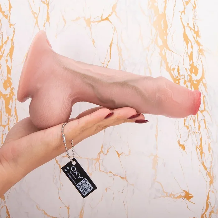 „The Skin Deep“ – Realistic Dildo