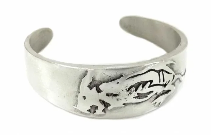 Armspange – Drachen-Fossil