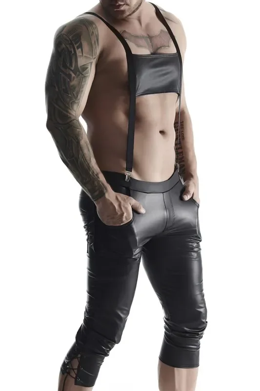 Bermuda Short mit Hosenträgern und seitlicher Beinschnürung und aufklapbarem Hinterteil schwarz