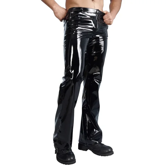 Black Level Lackhosen