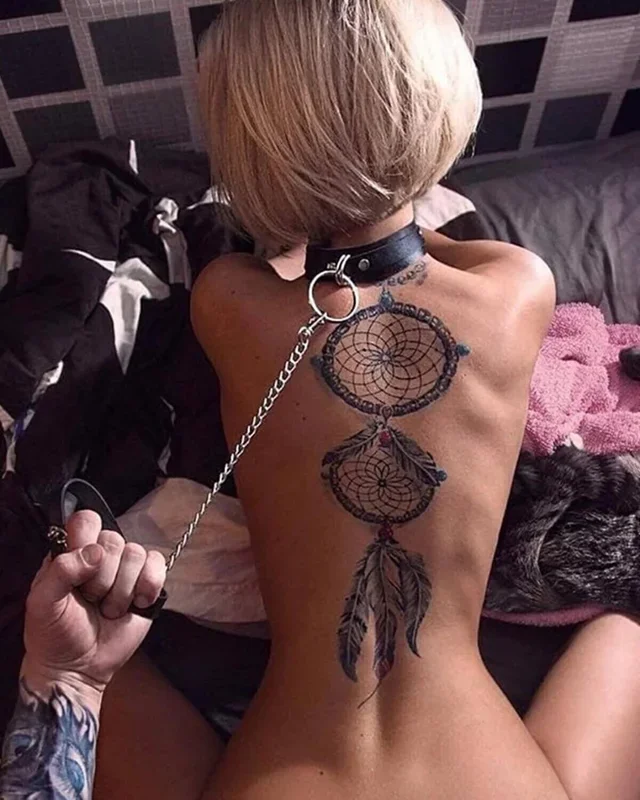 Deluxerie BDSM Halsband mit Leine Heatherlee