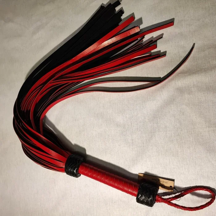 Flogger Heavy Tail rot/schwarz