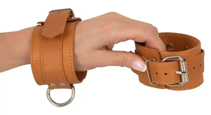 Handfesseln aus Leder in braun