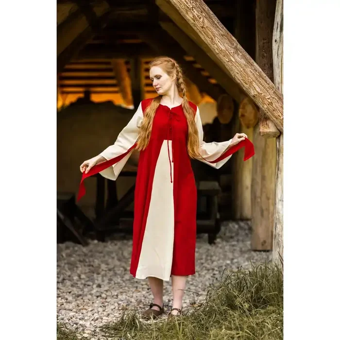Kleid mit Trompetenärmeln und Brustschnürung