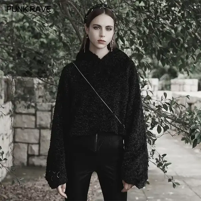 Lässiger schwarzer Gothic-Kapuzenpulli