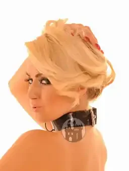 Latex Halsband mit großem Ring