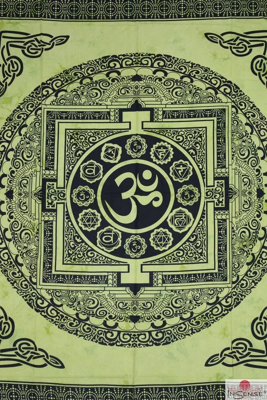 Ritualtuch Tagesdecke Wandbehang – OM Mandala helllgrün – Doppelt