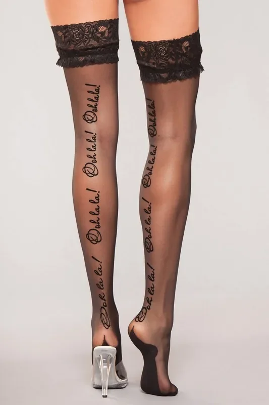 Strümpfe mit „Oohlala“ Text