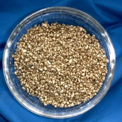 Weihrauch in Gold und Silber