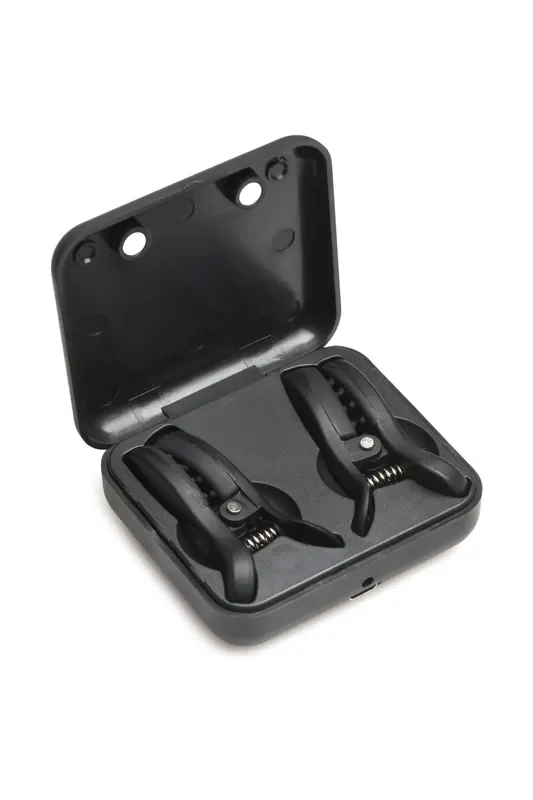 XR Brands – Dark Grip Vibrations-Brustwarzenklemmen – Schwarz